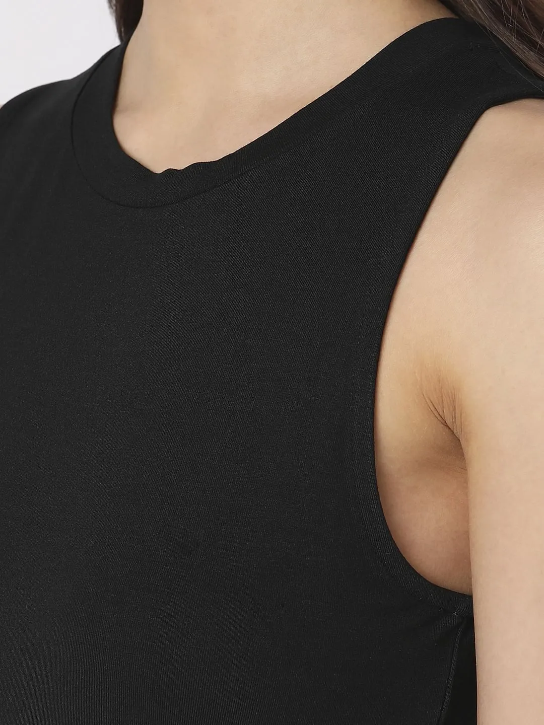 Black O-Neck Tank Top