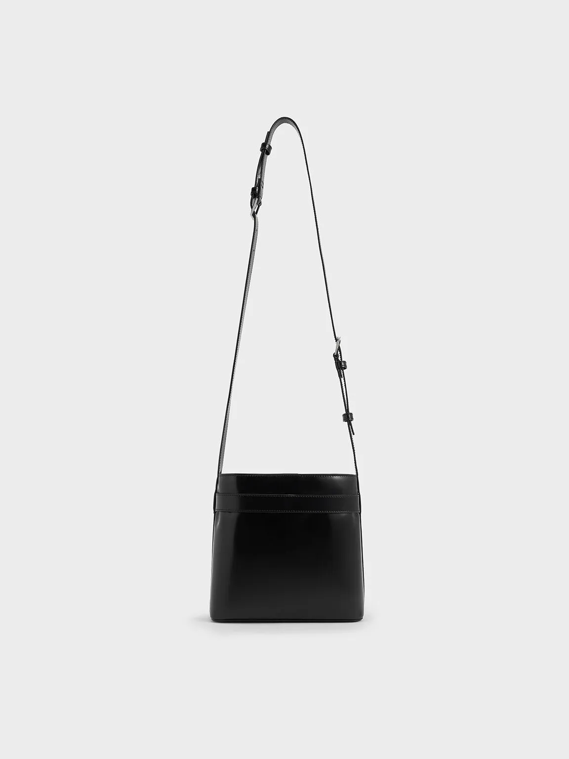 Gabine Leather Belted Bucket Bag - Noir