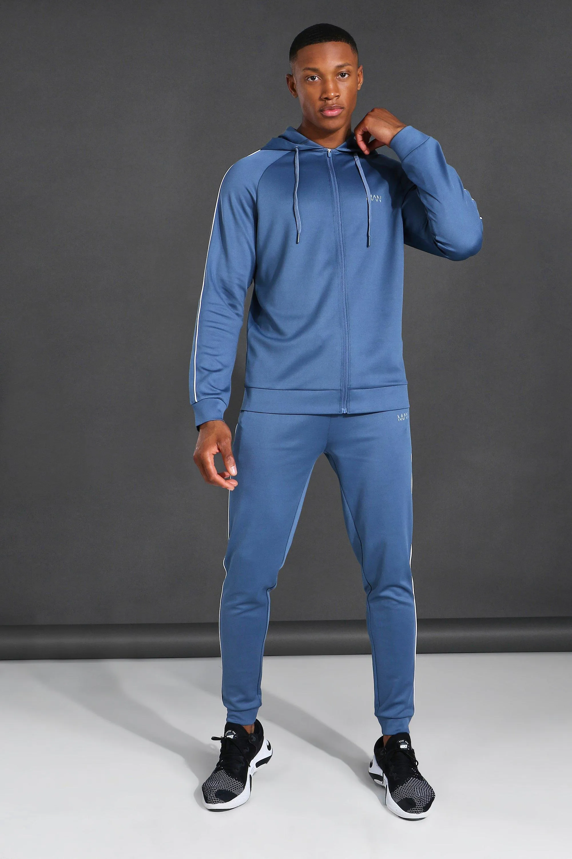 Man Active Piping Detail Zip Through Hoodie T | boohooMAN UK