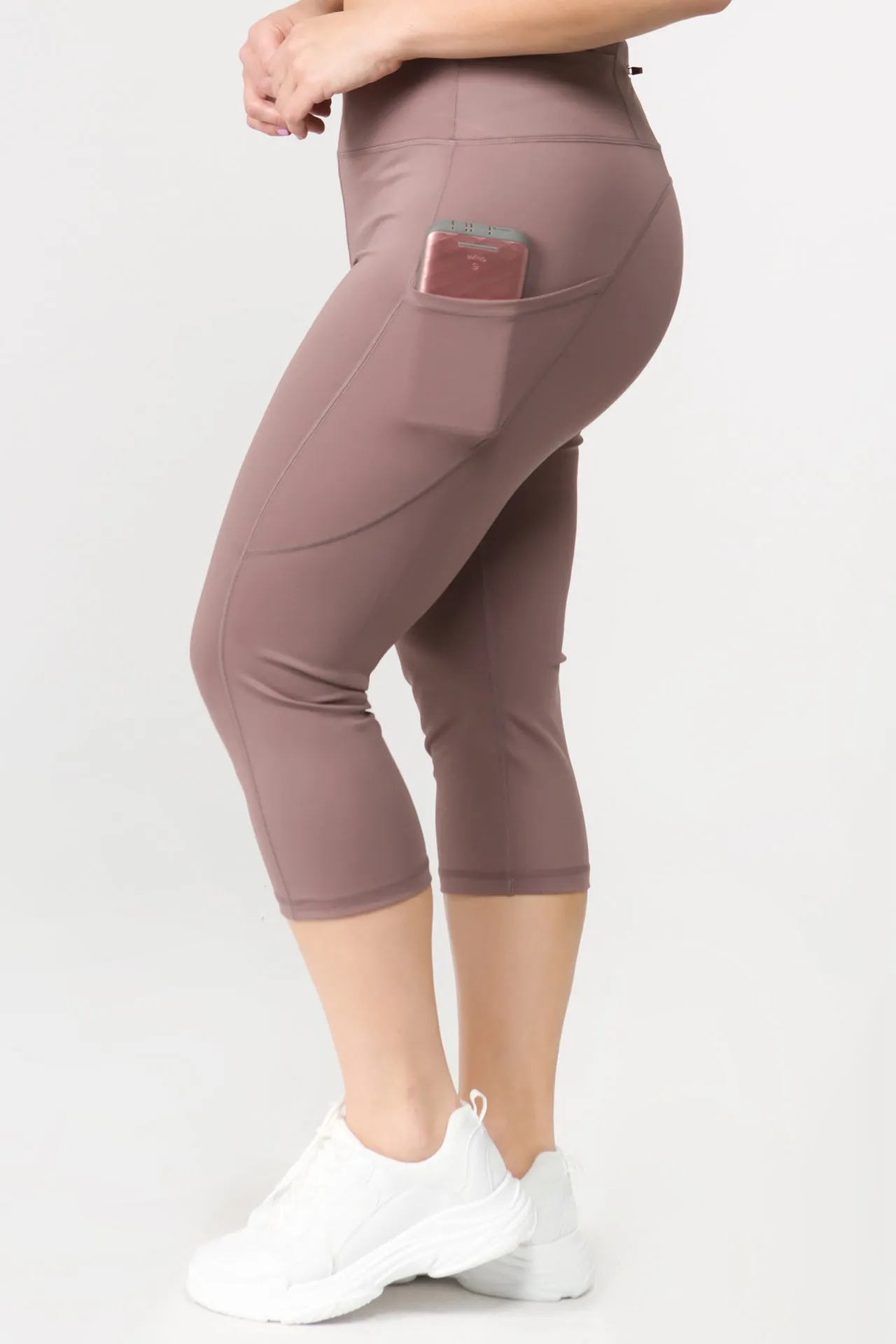 Plus Size Active 5-Pocket Capri Leggings