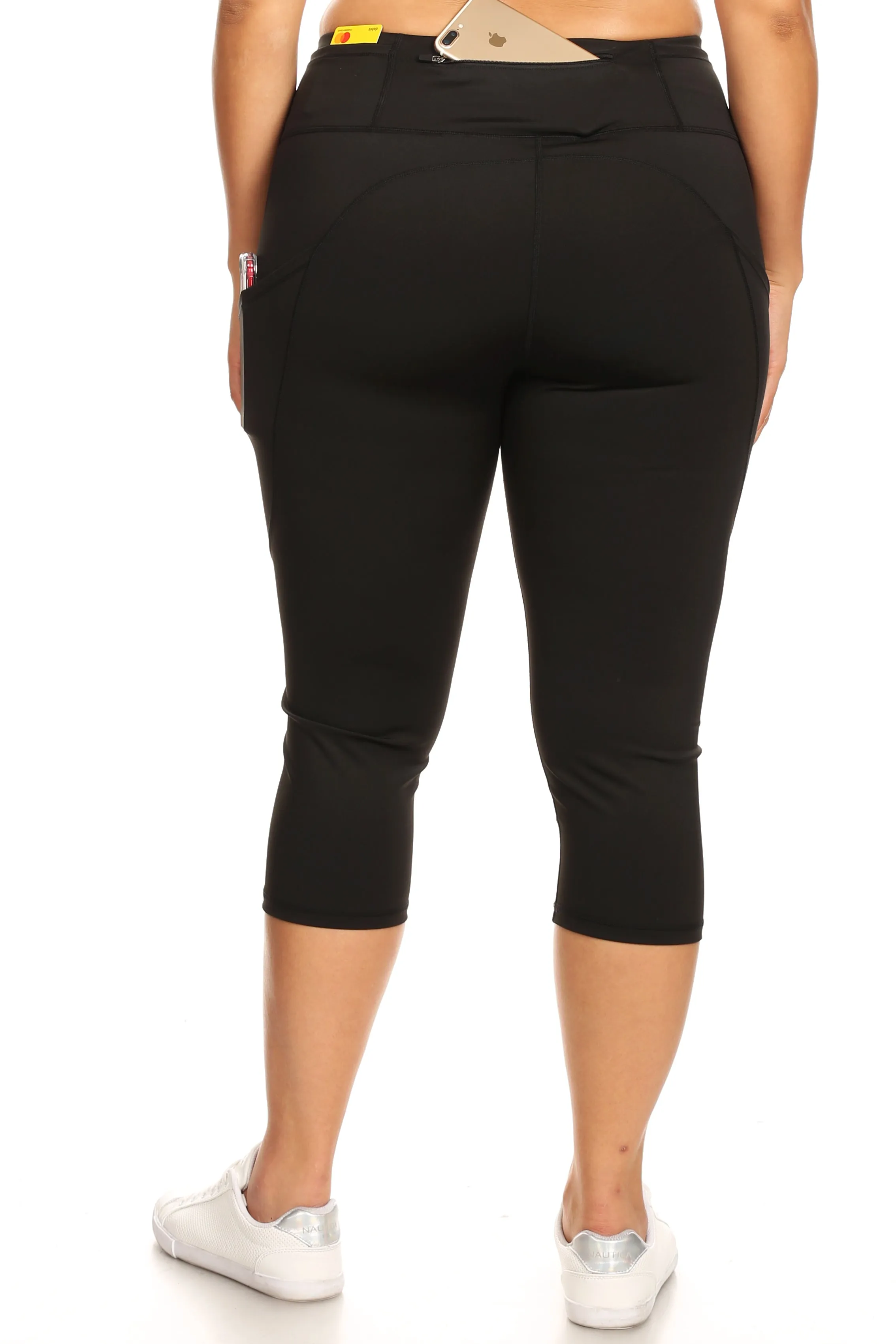 Plus Size Active 5-Pocket Capri Leggings