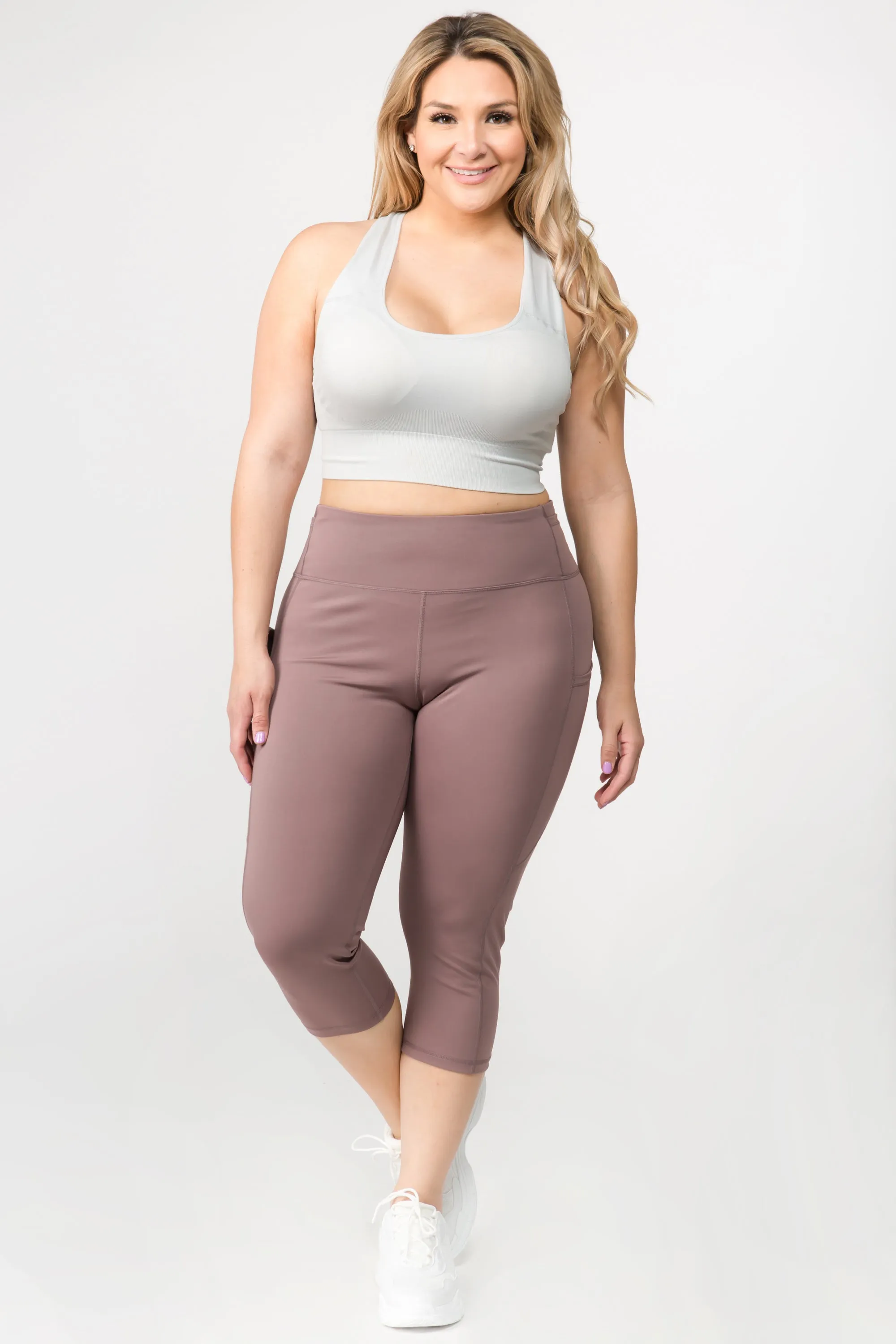 Plus Size Active 5-Pocket Capri Leggings