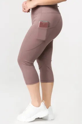 Plus Size Active 5-Pocket Capri Leggings