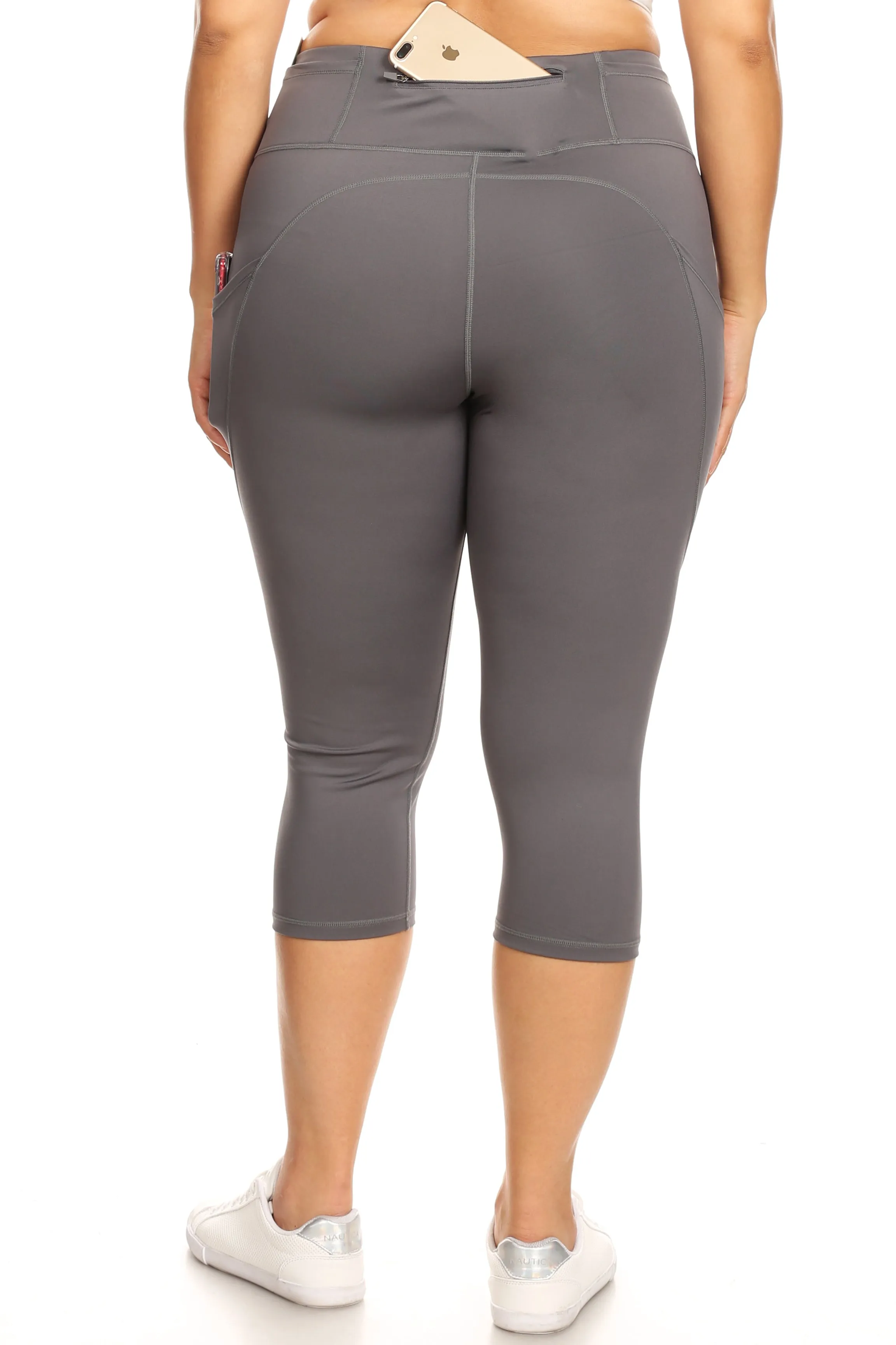 Plus Size Active 5-Pocket Capri Leggings