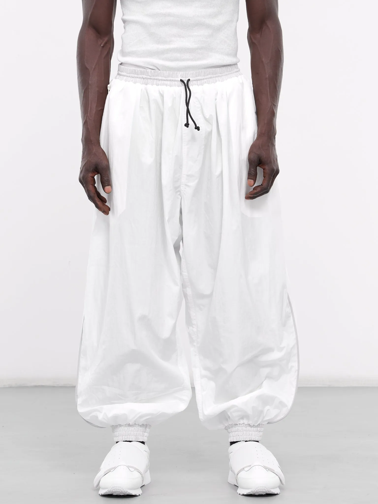 Reebok Track Pants (RMCJ00AC99-WHITE)